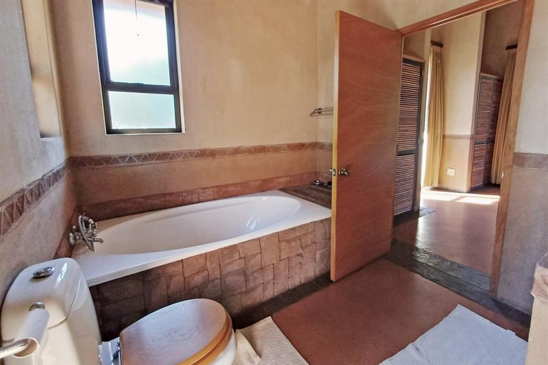 5 Bedroom Property for Sale in Vaalkop Dam North West
